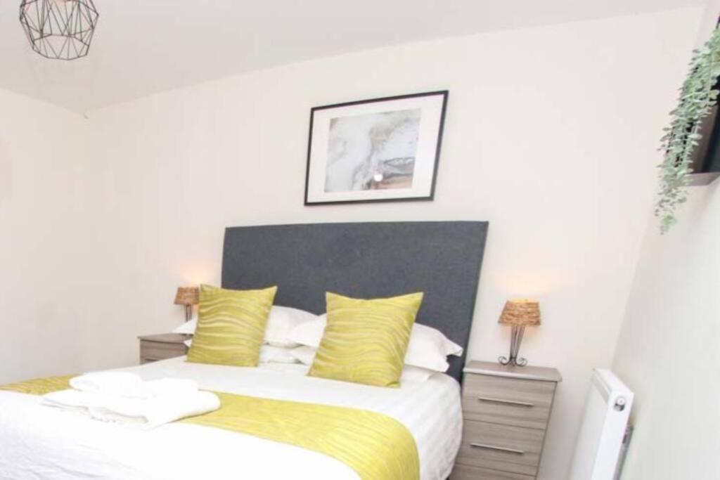 No12-Luxe Living Guest Apartment- 1 Bed-Garden-Private Parking-Wifi-Beach-City Swansea Exterior foto